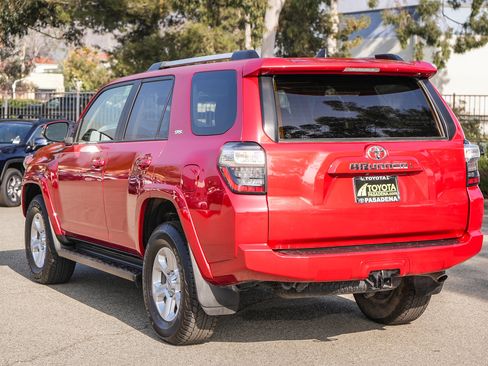 Used 2024 Toyota 4Runner SR5 Premium image 8