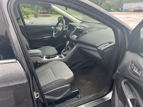 Used 2016 Ford Escape SE w/ Equipment Group 201A AWD/4WD image 8