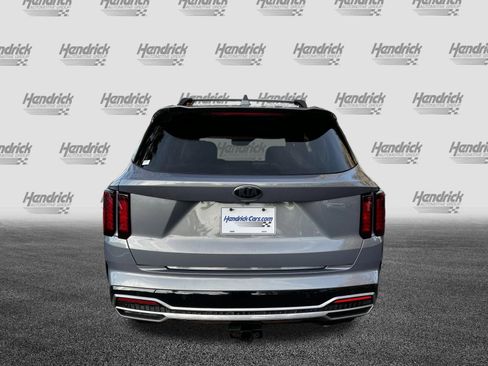 Used 2021 Kia Sorento EX image 8