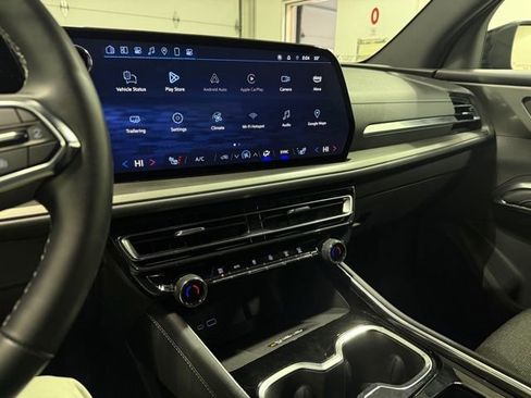 Certified 2025 Chevrolet Traverse LT image 21