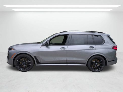 New 2026 BMW X7 M60i image 7