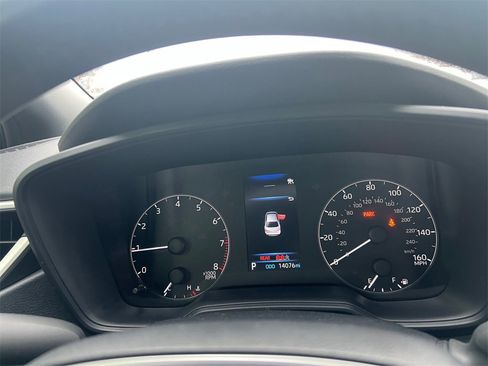 Certified 2024 Toyota Corolla SE image 19