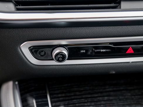 New 2026 BMW X5 xDrive40i w/ M Sport Package image 17