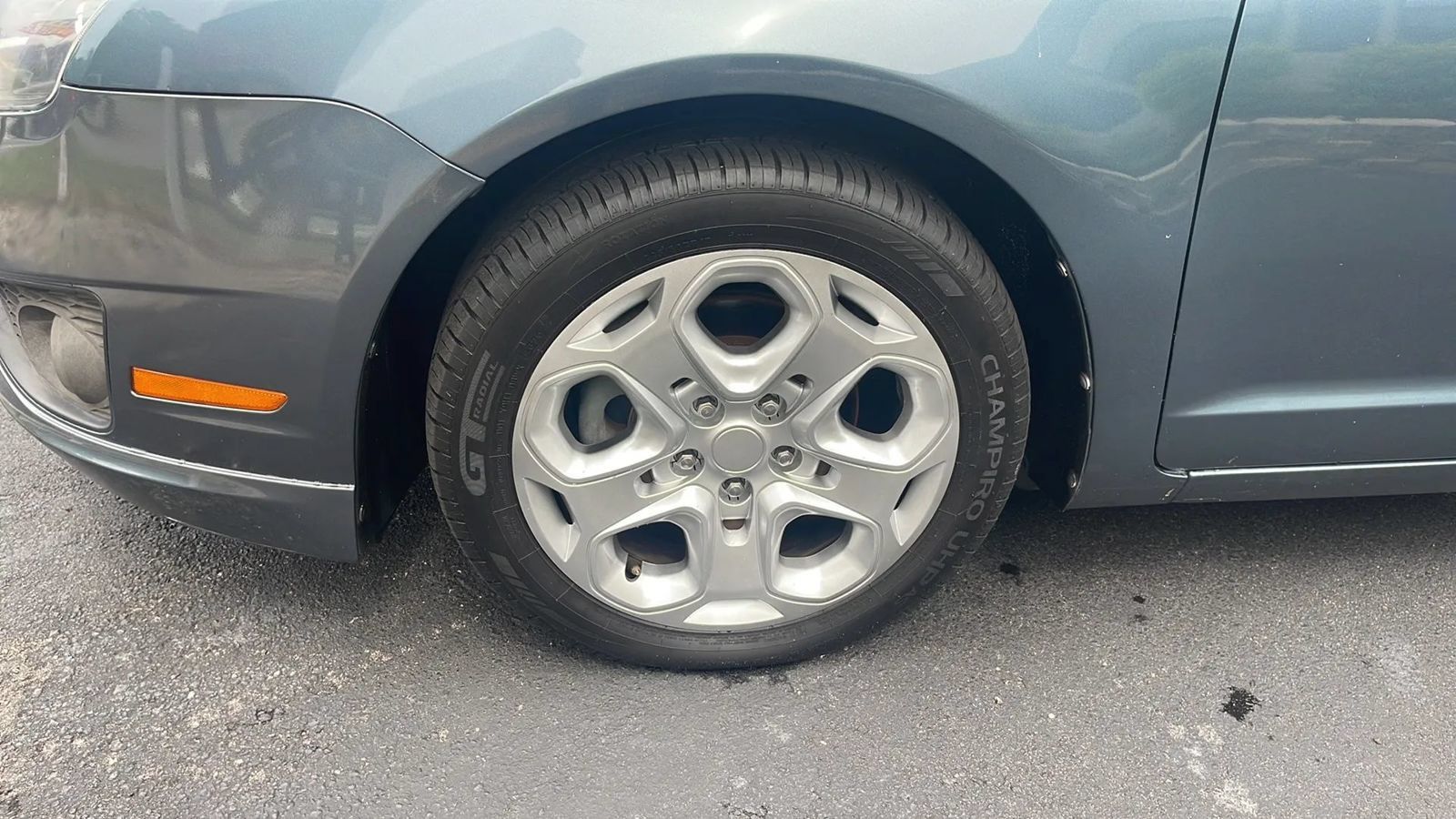 Used 2011 Ford Fusion SE FWD image 25