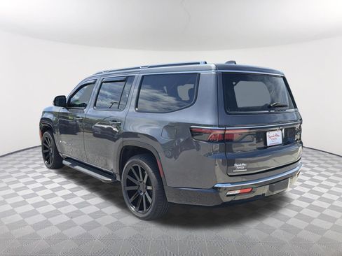 Used 2022 Jeep Wagoneer Series II AWD/4WD image 14