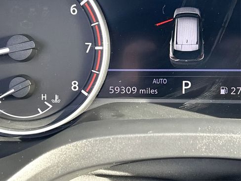 Used 2022 Nissan Rogue SV image 38