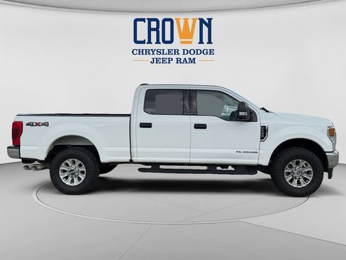 Used 2022 Ford F250 XLT AWD/4WD image 2