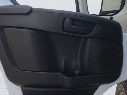 Used 2021 RAM ProMaster 2500 FWD image 12