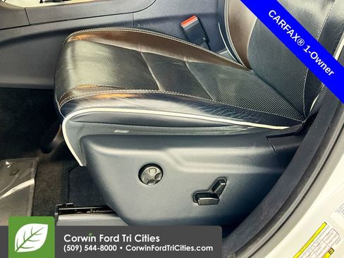 Used 2015 Jeep Grand Cherokee Overland AWD/4WD image 23
