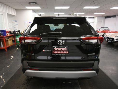Used 2024 Toyota RAV4 Adventure AWD/4WD image 6