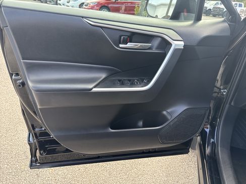 Used 2023 Toyota RAV4 XLE FWD image 10