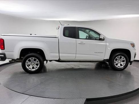Used 2022 Chevrolet Colorado LT w/ Fleet Safety Package RWD image 12