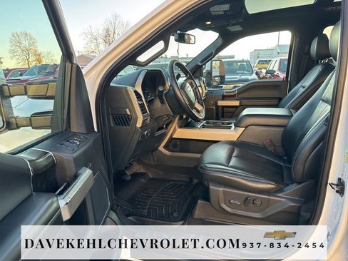 Used 2022 Ford F250 Lariat image 16