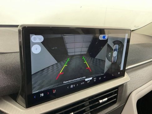 New 2026 Ford Explorer Platinum w/ LUX Leather Package image 23