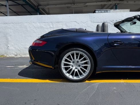 Used 2005 Porsche 911 Carrera RWD image 19