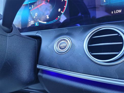 Used 2022 Mercedes-Benz E 350 Sedan image 39