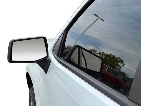 Used 2022 Chevrolet Silverado 1500 RST w/ Safety Package AWD/4WD image 10