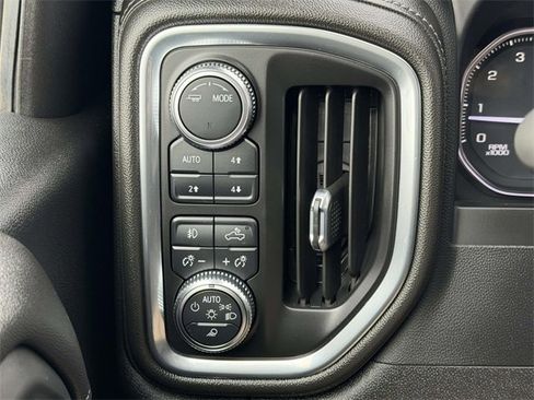 Used 2022 GMC Sierra 1500 SLT w/ SLT Premium Package image 23