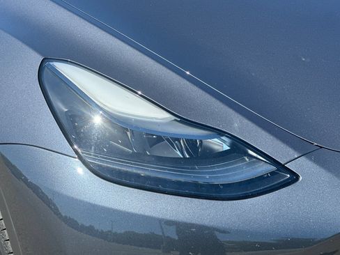 Used 2023 Tesla Model Y Long Range AWD/4WD image 43