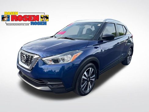 Used 2018 Nissan Kicks SV FWD image 1
