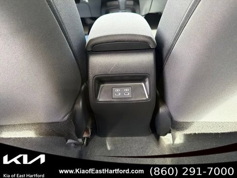 Used 2025 Toyota Corolla LE FWD image 18