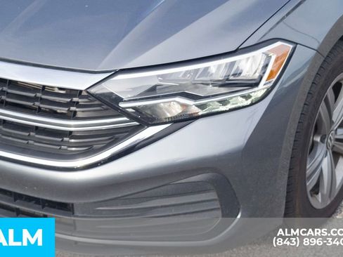 Used 2024 Volkswagen Jetta SE image 11