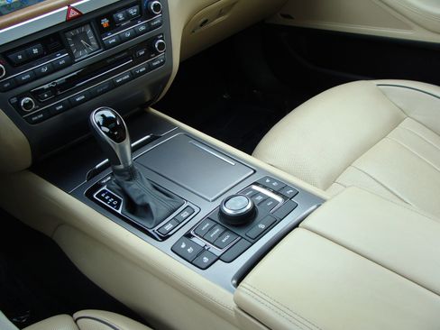 Used 2017 Genesis G80 3.8 w/ Option Group 03 image 11