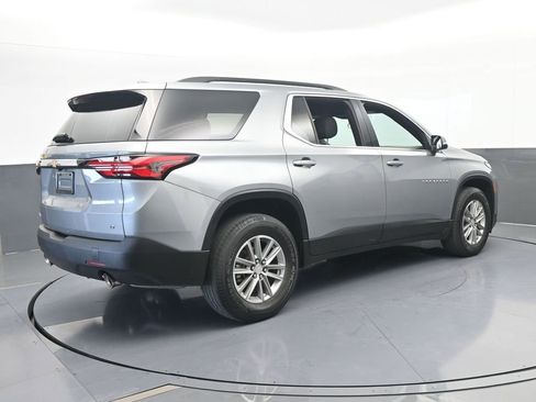 Used 2023 Chevrolet Traverse LT FWD image 6