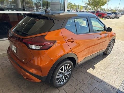 Certified 2023 Nissan Kicks SV image 2