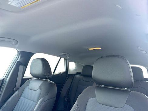Used 2026 Chevrolet Trax LT FWD image 16