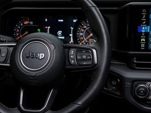 Used 2025 Jeep Wrangler Unlimited Rubicon 392 image 62