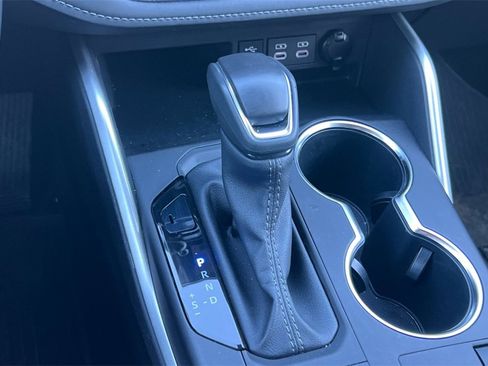 Certified 2025 Toyota Highlander XLE image 23