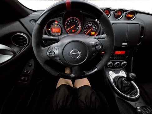 Used 2016 Nissan 370Z NISMO image 38