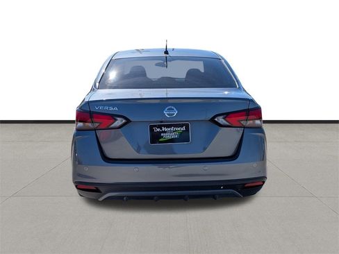 Used 2021 Nissan Versa S image 6