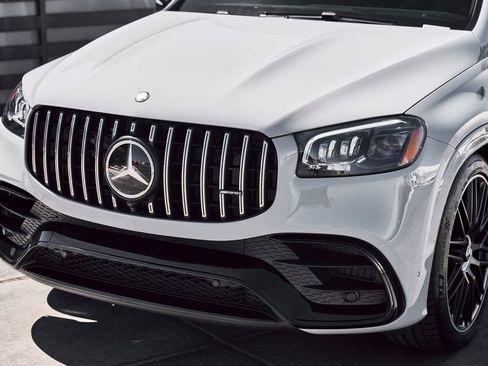 Used 2025 Mercedes-Benz GLS 63 AMG 4MATIC image 6