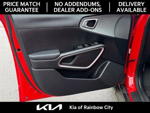 Used 2024 Kia Soul LX FWD image 12