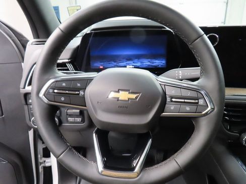 Used 2025 Chevrolet Suburban High Country image 47