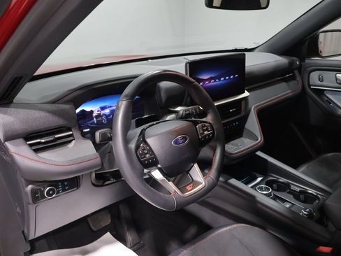 Used 2025 Ford Explorer ST w/ Sun And Sound Package AWD/4WD image 16
