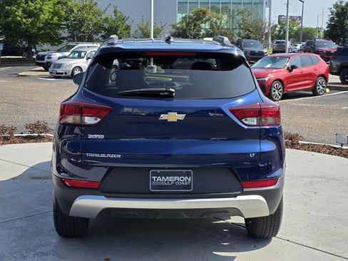 Used 2022 Chevrolet TrailBlazer LT FWD image 3