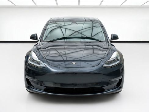 Used 2023 Tesla Model 3 Standard Range RWD image 2
