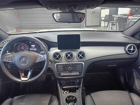 Used 2019 Mercedes-Benz CLA 250 4MATIC image 9