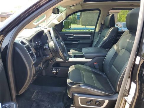 Used 2020 RAM 1500 Laramie AWD/4WD image 15