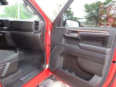 Used 2023 GMC Sierra 1500 SLE AWD/4WD image 27