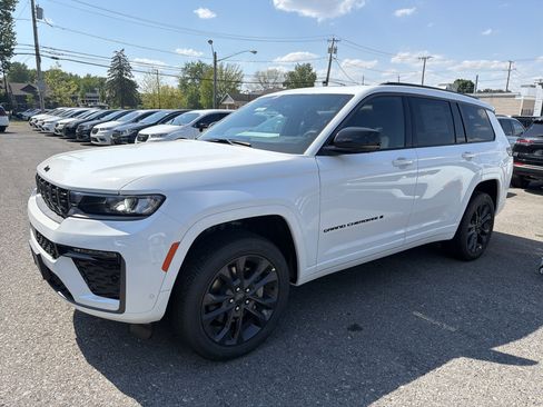 New 2026 Jeep Grand Cherokee L Limited AWD/4WD image 4
