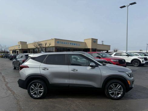 Used 2023 Kia Seltos LX image 17