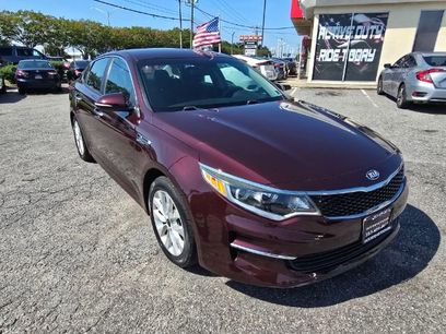 Used 2018 Kia Optima LX w/ 17" Alloy Wheels Package