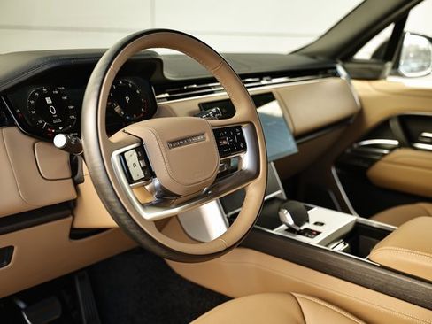 New 2025 Land Rover Range Rover Autobiography image 23