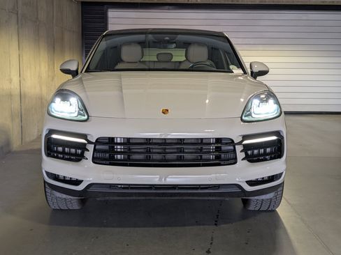 Certified 2023 Porsche Cayenne Coupe image 12