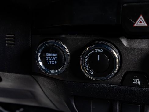 Used 2022 Toyota Tacoma TRD Off-Road image 26