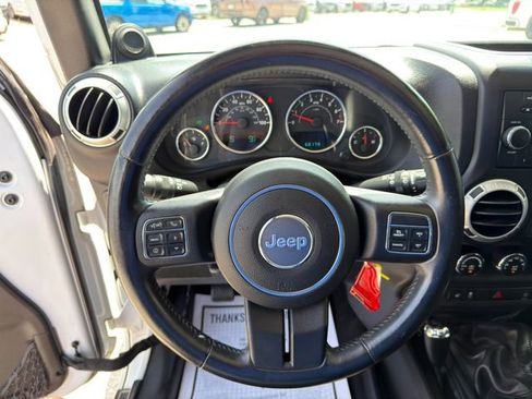Used 2014 Jeep Wrangler Unlimited Rubicon w/ Connectivity Group AWD/4WD image 24